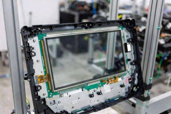 Module Integration Process Lcd LCD Module Mechanical Integration for Equipment Design